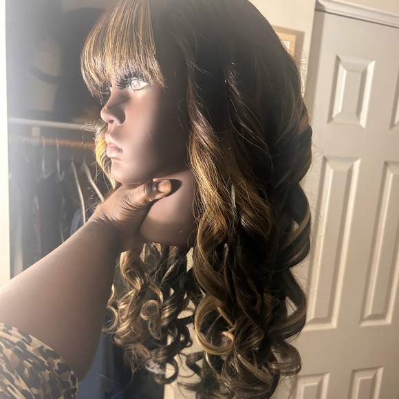 Raw 22 inch aah blonde mixed wig - Picture 8 of 8